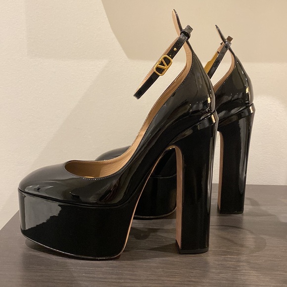 VALENTINO GARAVANI - TAN-GO PLATFORM PUMP IN PATENT LEATHER 155 MM - Picture 2 of 7